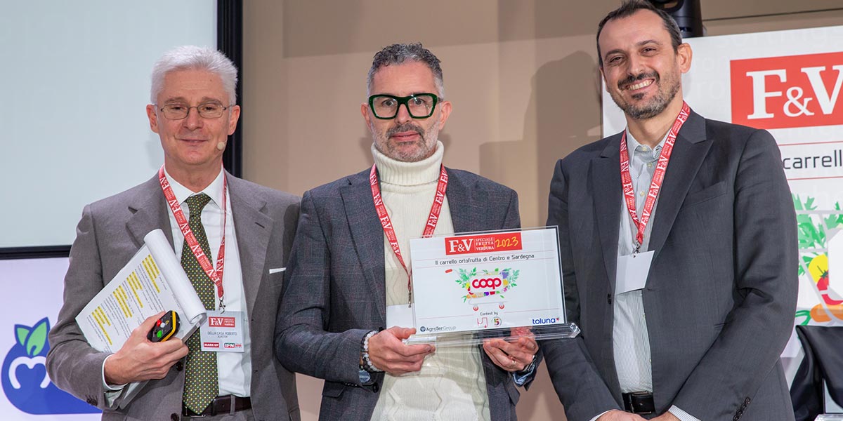 Da sinistra: Roberto Della Casa - Agroter, Sandro Massei - Responsabile Settore Ortofrutta UNICOOP Firenze, Marco Barilli - Toluna